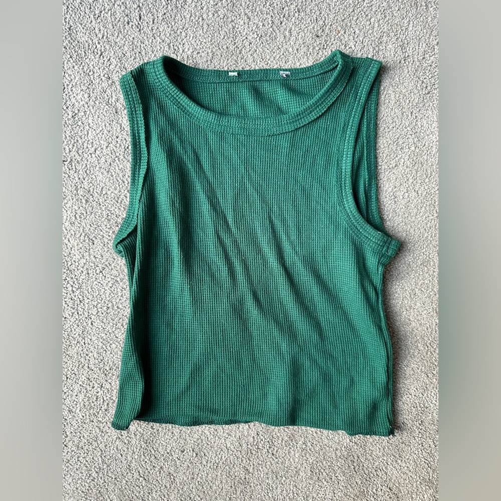 Cute green cropped tank